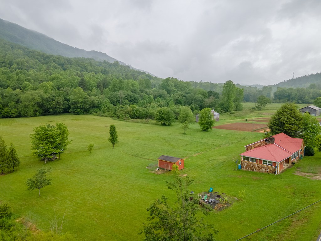 3338 Yellow Creek Road, ROBBINSVILLE, North Carolina image 31