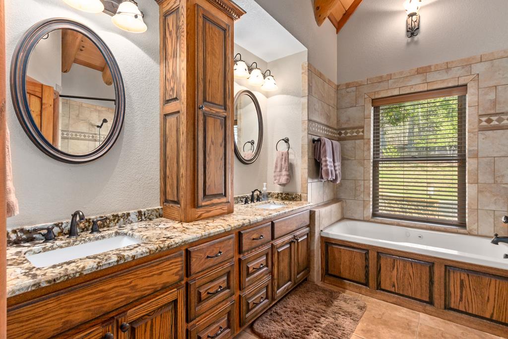 Murphy, North Carolina, 28906, United States, 4 Bedrooms Bedrooms, ,5 BathroomsBathrooms,Residential,Active,2038213