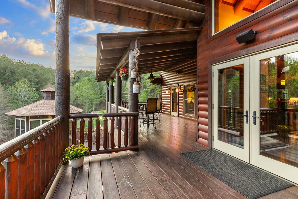 Murphy, North Carolina, 28906, United States, 4 Bedrooms Bedrooms, ,5 BathroomsBathrooms,Residential,Active,2038213
