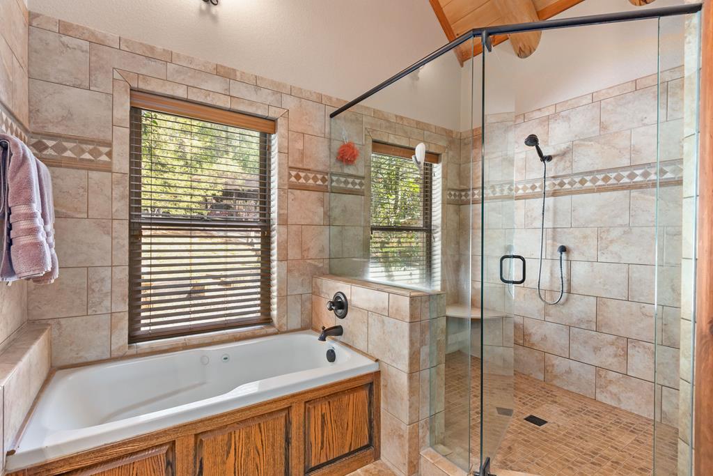 Murphy, North Carolina, 28906, United States, 4 Bedrooms Bedrooms, ,5 BathroomsBathrooms,Residential,Active,2038213