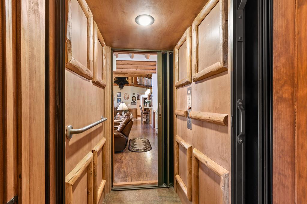 Murphy, North Carolina, 28906, United States, 4 Bedrooms Bedrooms, ,5 BathroomsBathrooms,Residential,Active,2038213