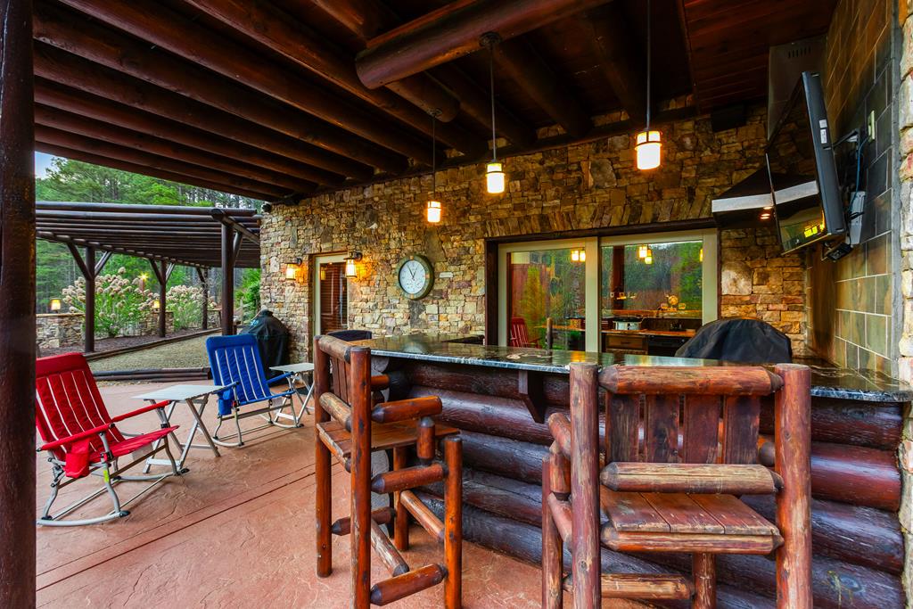 Murphy, North Carolina, 28906, United States, 4 Bedrooms Bedrooms, ,5 BathroomsBathrooms,Residential,Active,2038213