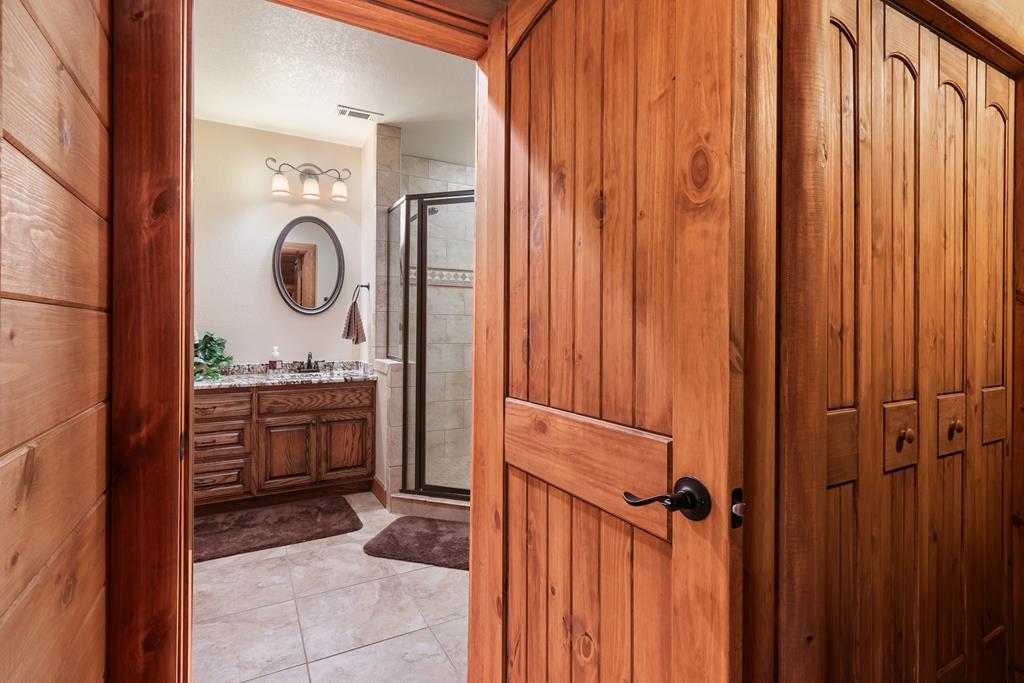 Murphy, North Carolina, 28906, United States, 4 Bedrooms Bedrooms, ,5 BathroomsBathrooms,Residential,Active,2038213
