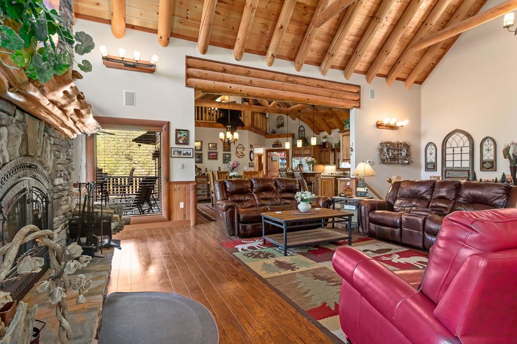 Murphy, North Carolina, 28906, United States, 4 Bedrooms Bedrooms, ,5 BathroomsBathrooms,Residential,Active,2038213