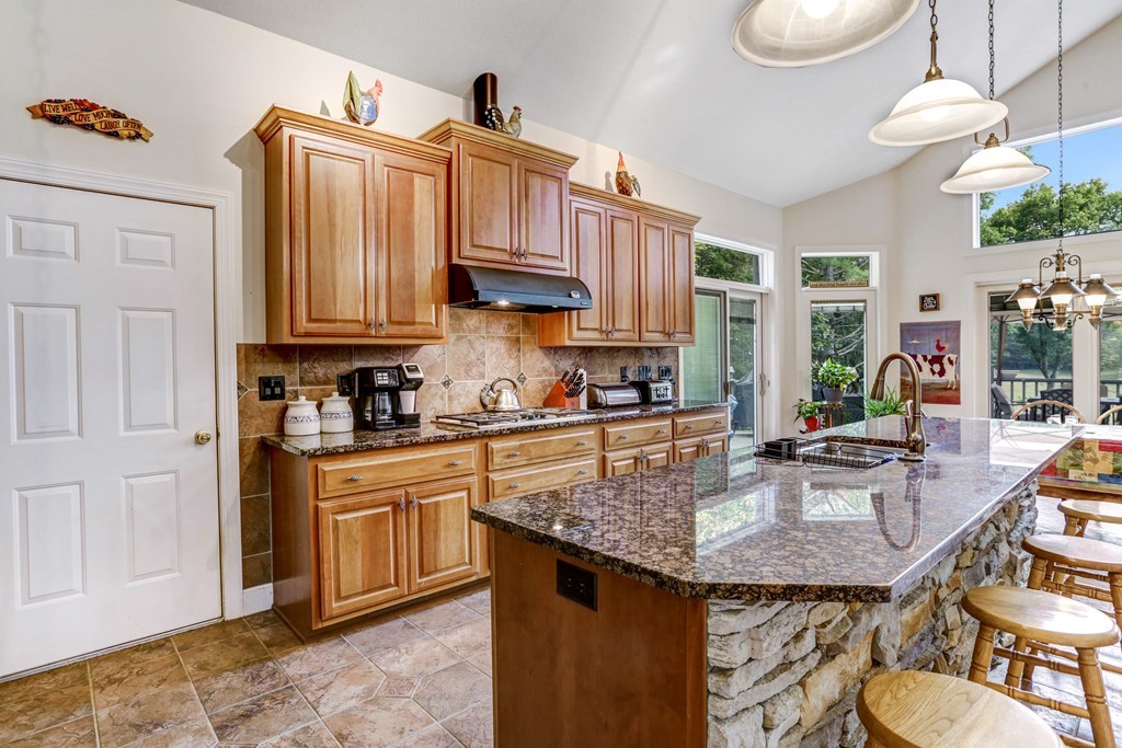 5981 Candy Mountain Road, MURPHY, North Carolina image 8