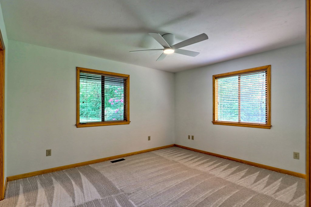 2403 Hidden Valley Road, HIAWASSEE, Georgia image 30