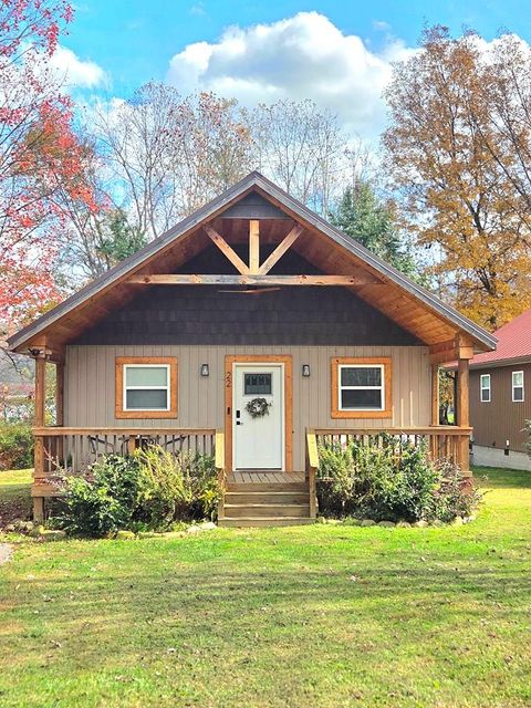 Homes For Sale - 22 Lazy Bear Trl<br/> ANDREWS, NC 28901