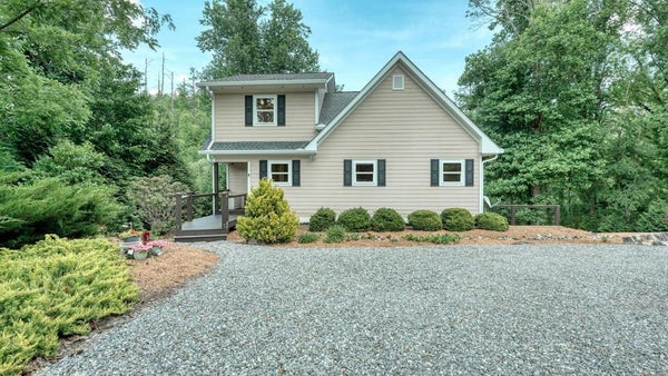 515 BARLOW FIELDS DR, HAYESVILLE, NC 28904 - Image 61b4cf10cb4e97b90d15b71a2bd2367a/3353425699