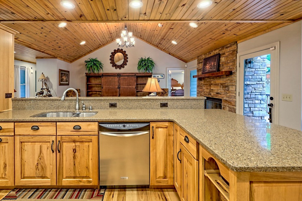 2877 Cynth Creek Road, HIAWASSEE, Georgia image 18