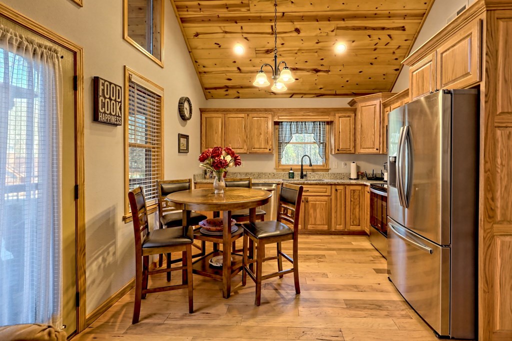 68 Hilltop Valley Dr, MURPHY, North Carolina image 7