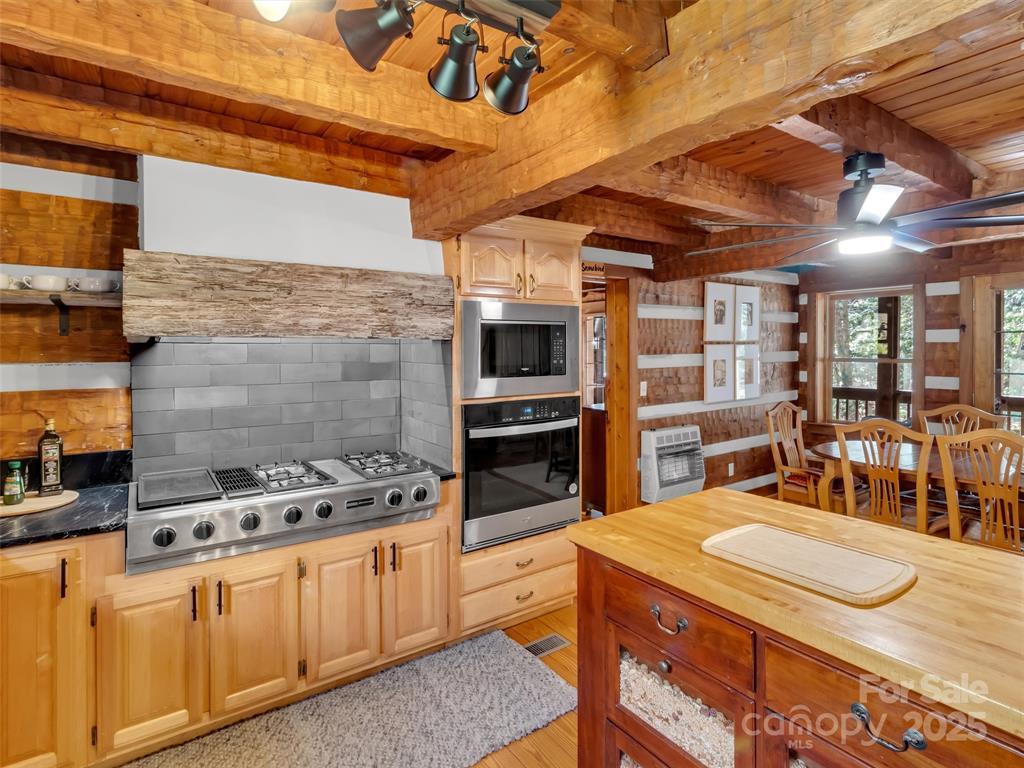 7810 Little Snowbird Rd, ROBBINSVILLE, North Carolina image 8