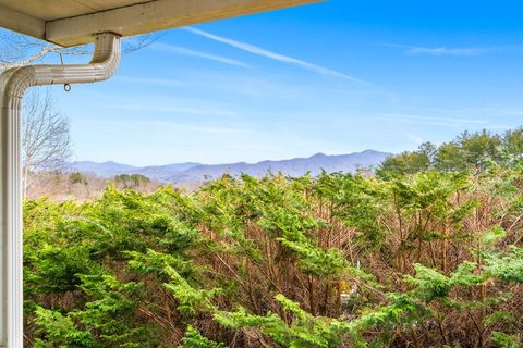 Homes For Sale - 210 Ledbetter Lane<br/> FRANKLIN, NC 28734