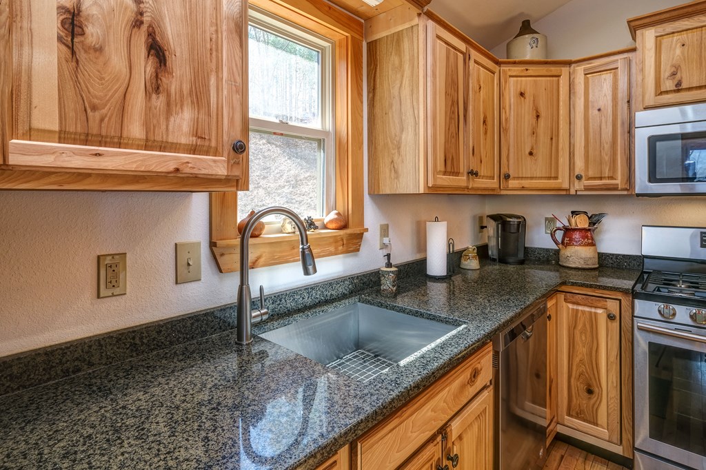 650 Top Horseshoe Ridge, MURPHY, North Carolina image 19