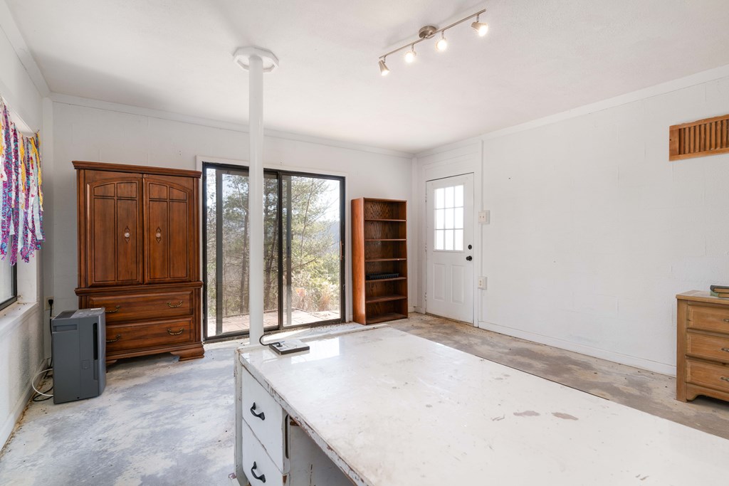 608 Caesars Cove Dr, HAYESVILLE, North Carolina image 47
