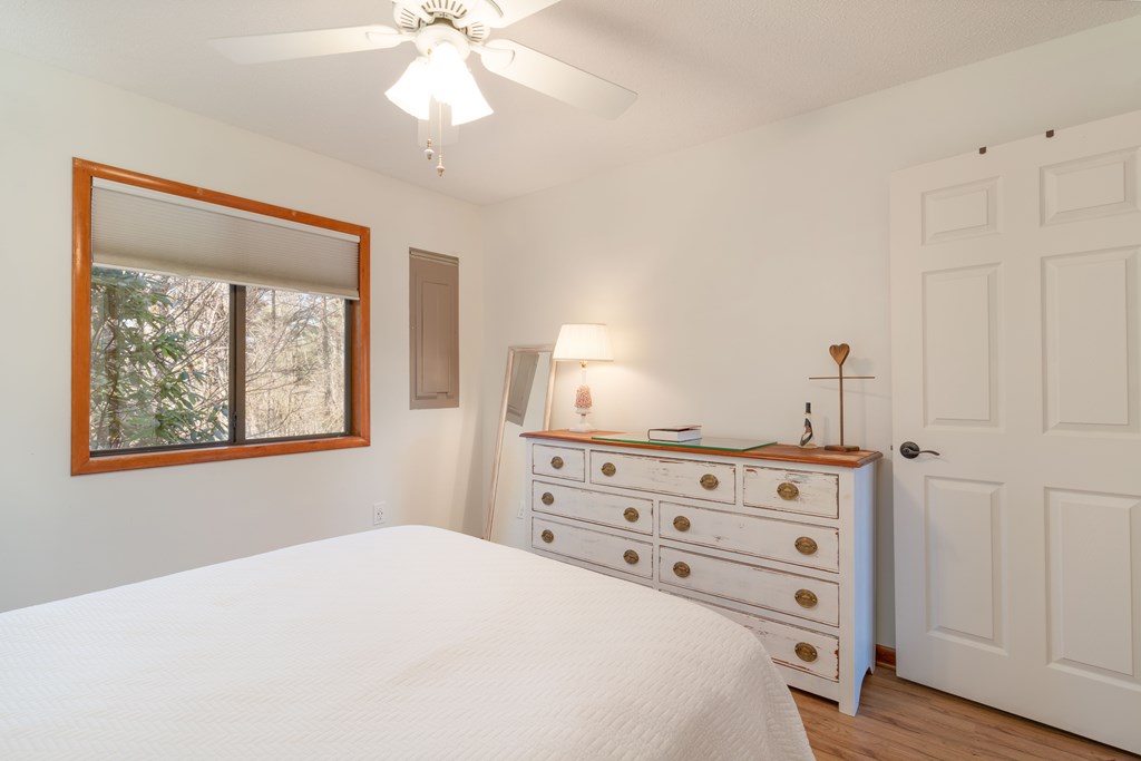 608 Caesars Cove Dr, HAYESVILLE, North Carolina image 34