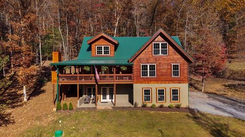 Homes For Sale - 163 Cherokee Path<br/> BLUE RIDGE, GA 30513