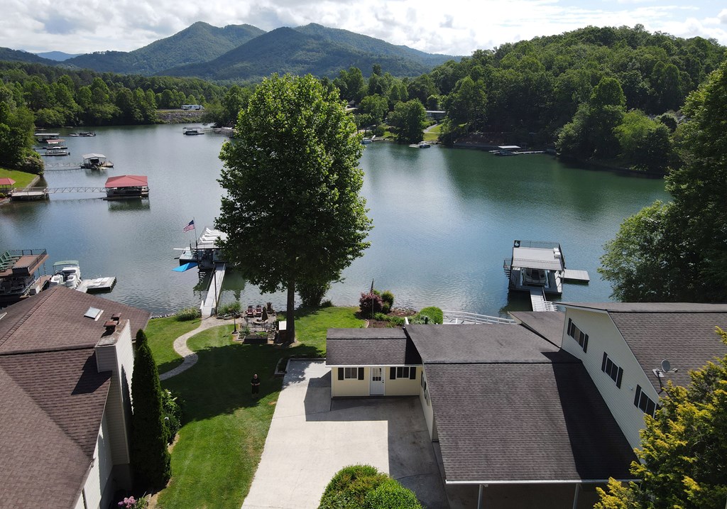 327 Chatuge Village Cr Cir, HAYESVILLE, North Carolina image 14