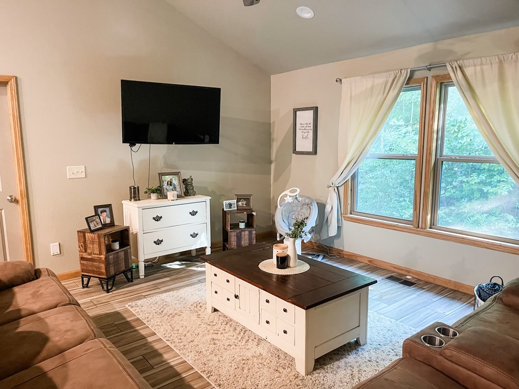 65 Rhubarb Lane, MURPHY, North Carolina image 4