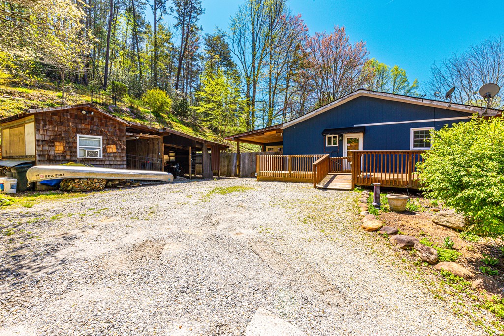 1111 Lemons Branch Road, BRYSON CITY, New York image 3