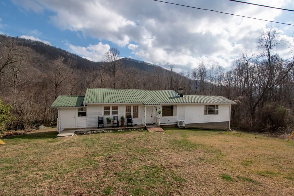 5834 Sweetwater Rd, ROBBINSVILLE, North Carolina image 2