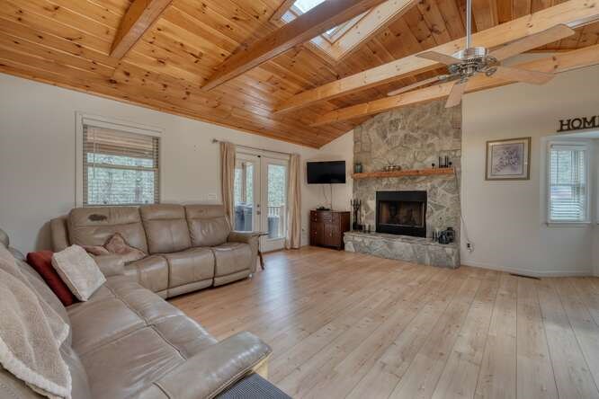 382 Hilltop Lane, MURPHY, North Carolina image 12