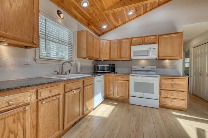 382 Hilltop Lane, MURPHY, North Carolina image 15