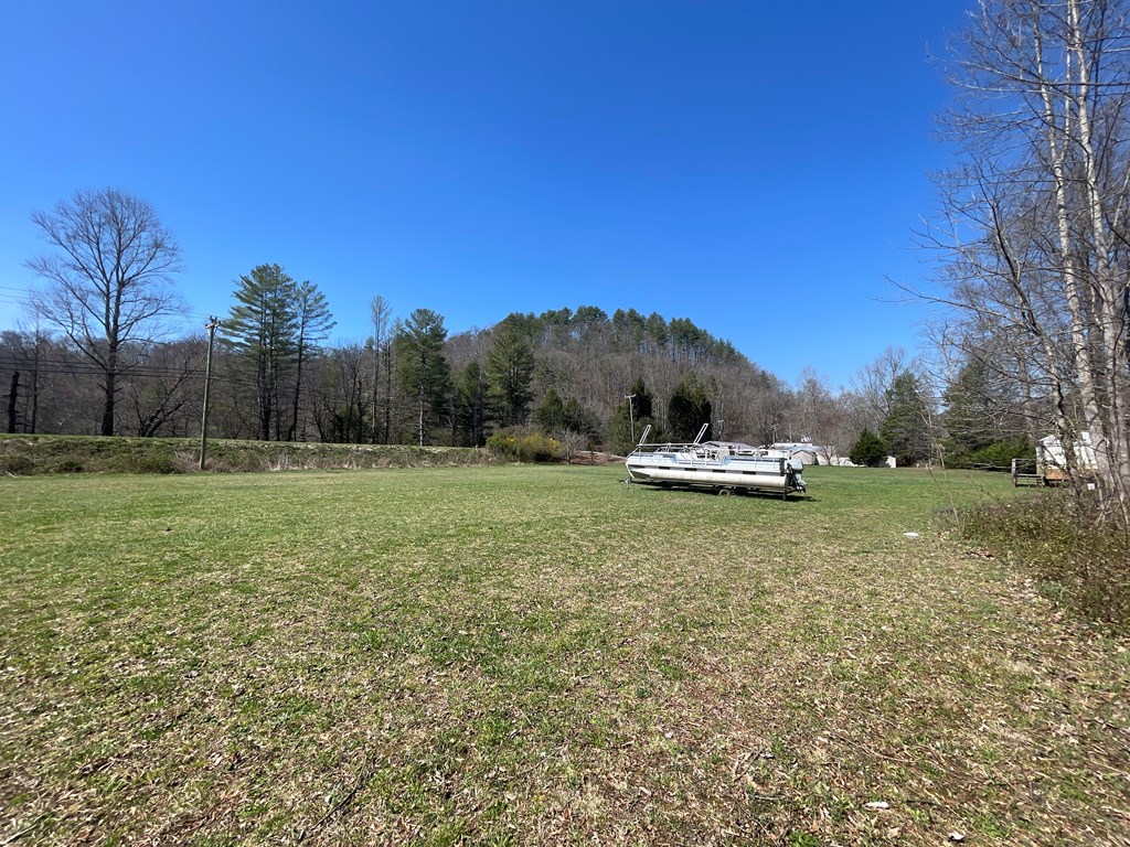 221 Tallulah Road, ROBBINSVILLE, North Carolina image 4