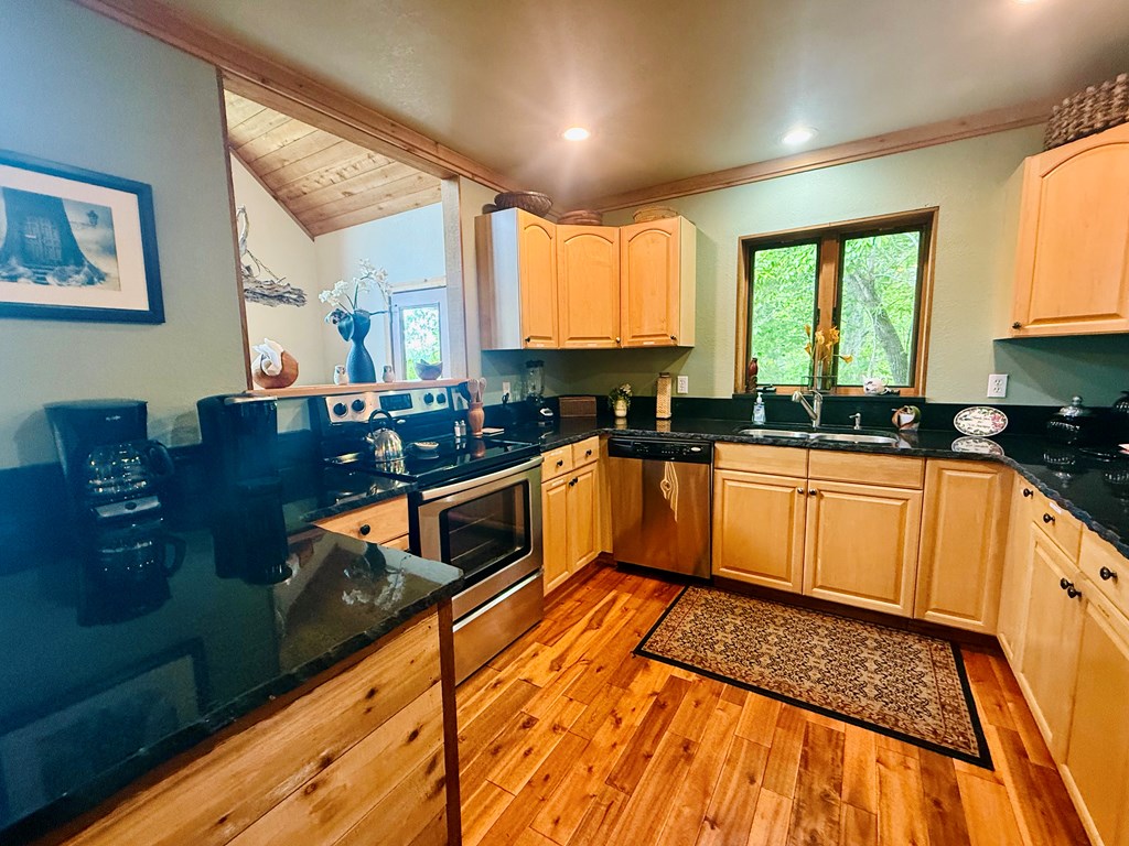 1110 Cardinal Rd, MURPHY, North Carolina image 7
