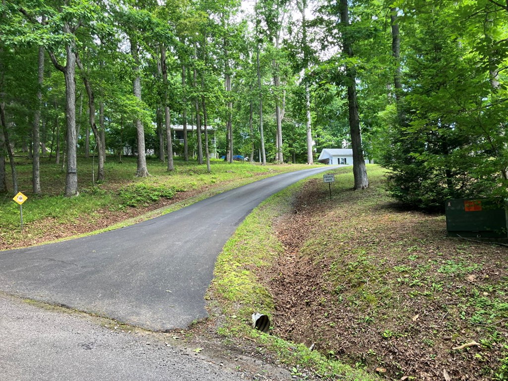 6364 Springwood Trail, YOUNG HARRIS, Georgia image 4