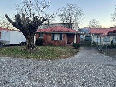 Townhouse For Sale - 34 Laura Street<br/> ROBBINSVILLE, NC 28771