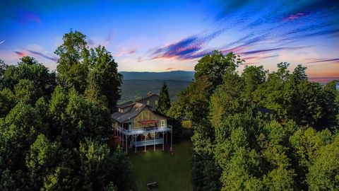 Homes For Sale - 111 Trophy Buck Point<br/> MURPHY, NC 28906