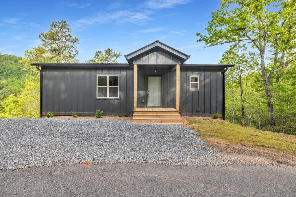390 Fiddlers Way - Photo 3