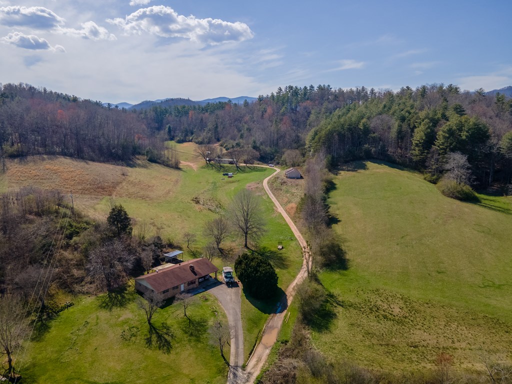 34 Leonard Davis Road, ROBBINSVILLE, North Carolina image 26