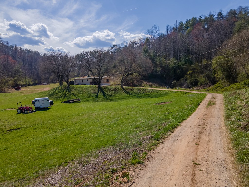 34 Leonard Davis Road, ROBBINSVILLE, North Carolina image 48