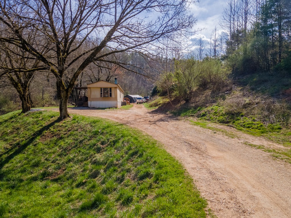34 Leonard Davis Road, ROBBINSVILLE, North Carolina image 49
