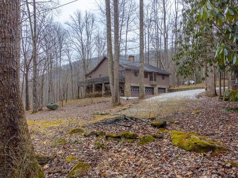 Homes For Sale - 1221 Sam Cove<br/> ROBBINSVILLE, NC 28771