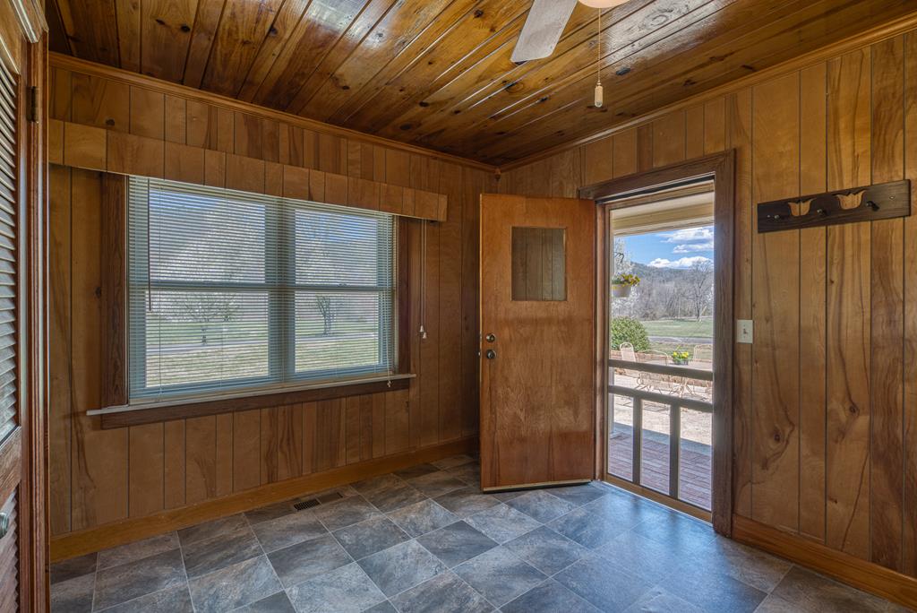 2915 Airport Road, MARBLE, North Carolina image 19