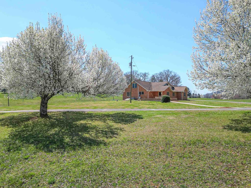 2915 Airport Road, MARBLE, North Carolina image 44