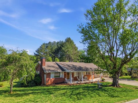 Homes For Sale - 110 Marble Road<br/> MARBLE, NC 28905