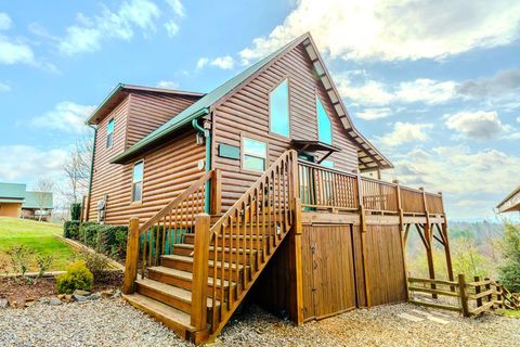 Homes For Sale - 335 Deerfield Dr<br/> MURPHY, NC 28906