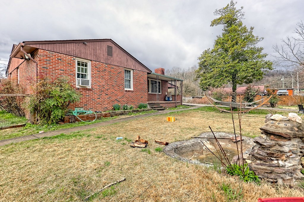 58 Watson Rd, MARBLE, North Carolina image 2