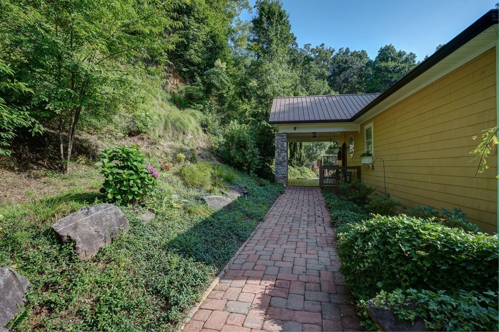 2076 Fontana Road, BRYSON CITY, North Carolina image 37