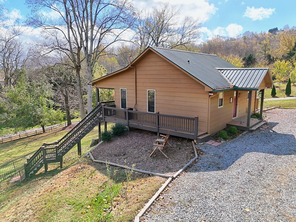 411 Cabin Dr, HAYESVILLE, North Carolina image 3