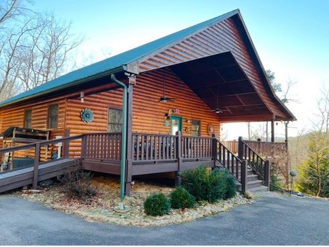Homes For Sale - 380 Bear Trail<br/> MURPHY, NC 28906