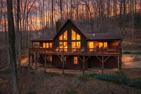 Homes For Sale - 575 Carolina Springs Ln<br/> FRANKLIN, NC 28734