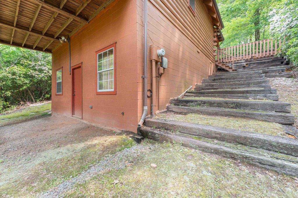 90 Pounding Mill Knob, HAYESVILLE, North Carolina image 24
