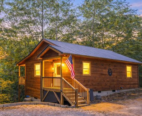 Homes For Sale - 132 Lanes Way<br/> MURPHY, NC 28906