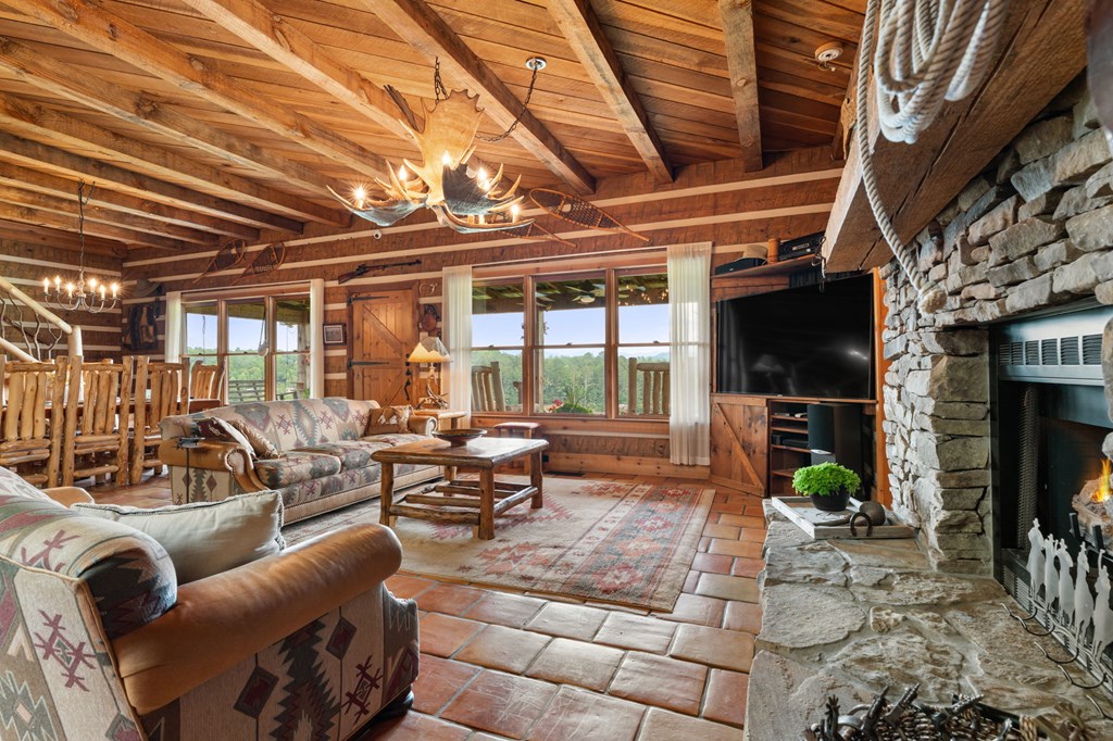 Warne, North Carolina, 28909, United States, 3 Bedrooms Bedrooms, ,3 BathroomsBathrooms,Residential,Active,1858681