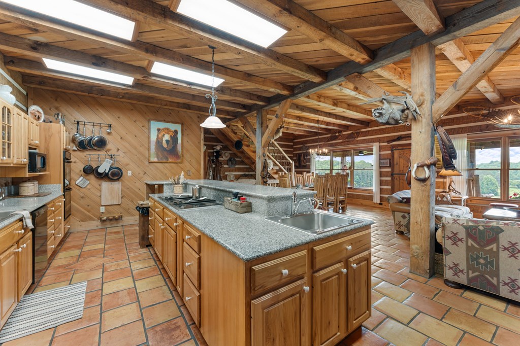 Warne, North Carolina, 28909, United States, 3 Bedrooms Bedrooms, ,3 BathroomsBathrooms,Residential,Active,1858681