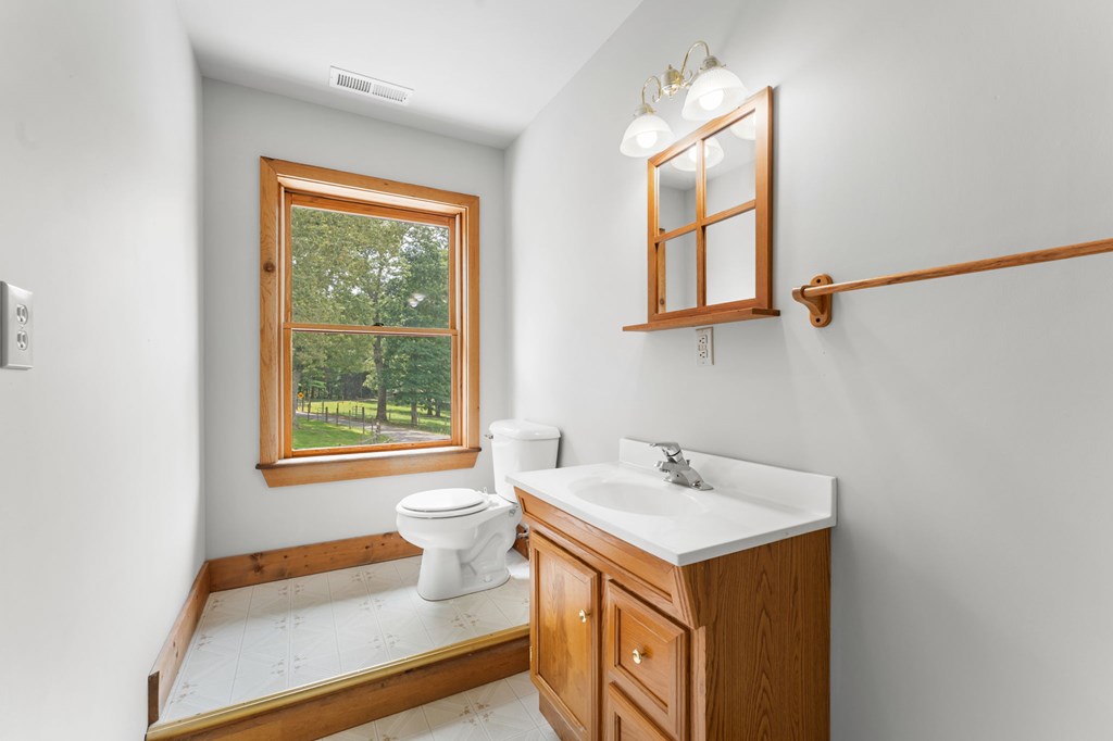Warne, North Carolina, 28909, United States, 3 Bedrooms Bedrooms, ,3 BathroomsBathrooms,Residential,Active,1858681